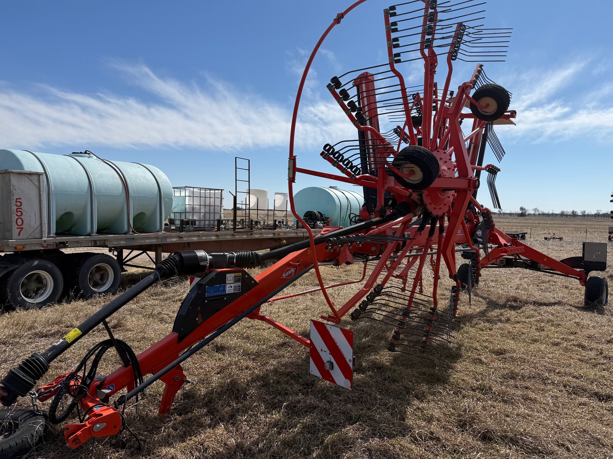 2017 Kuhn GA9030 Rake