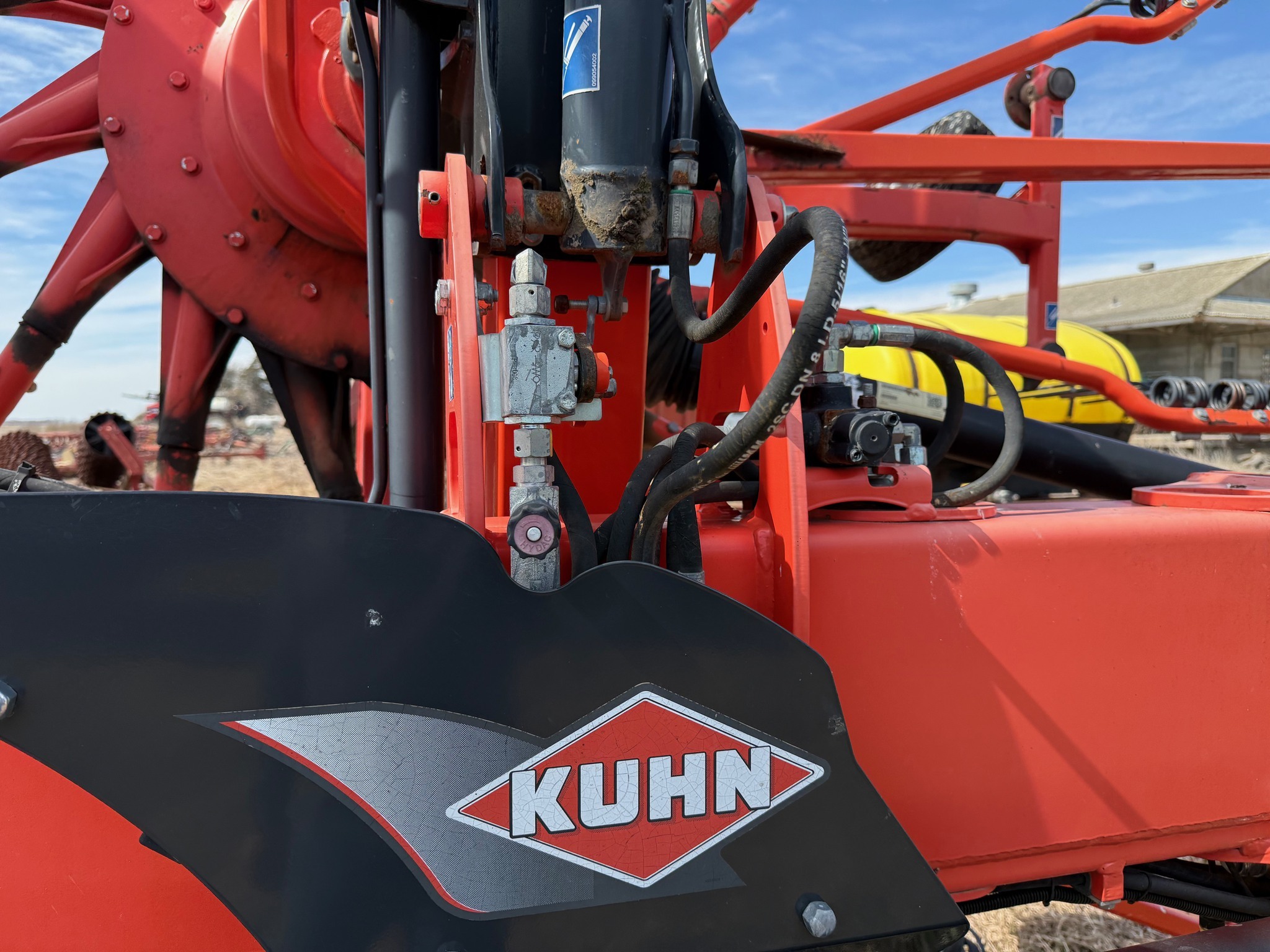 2017 Kuhn GA9030 Rake