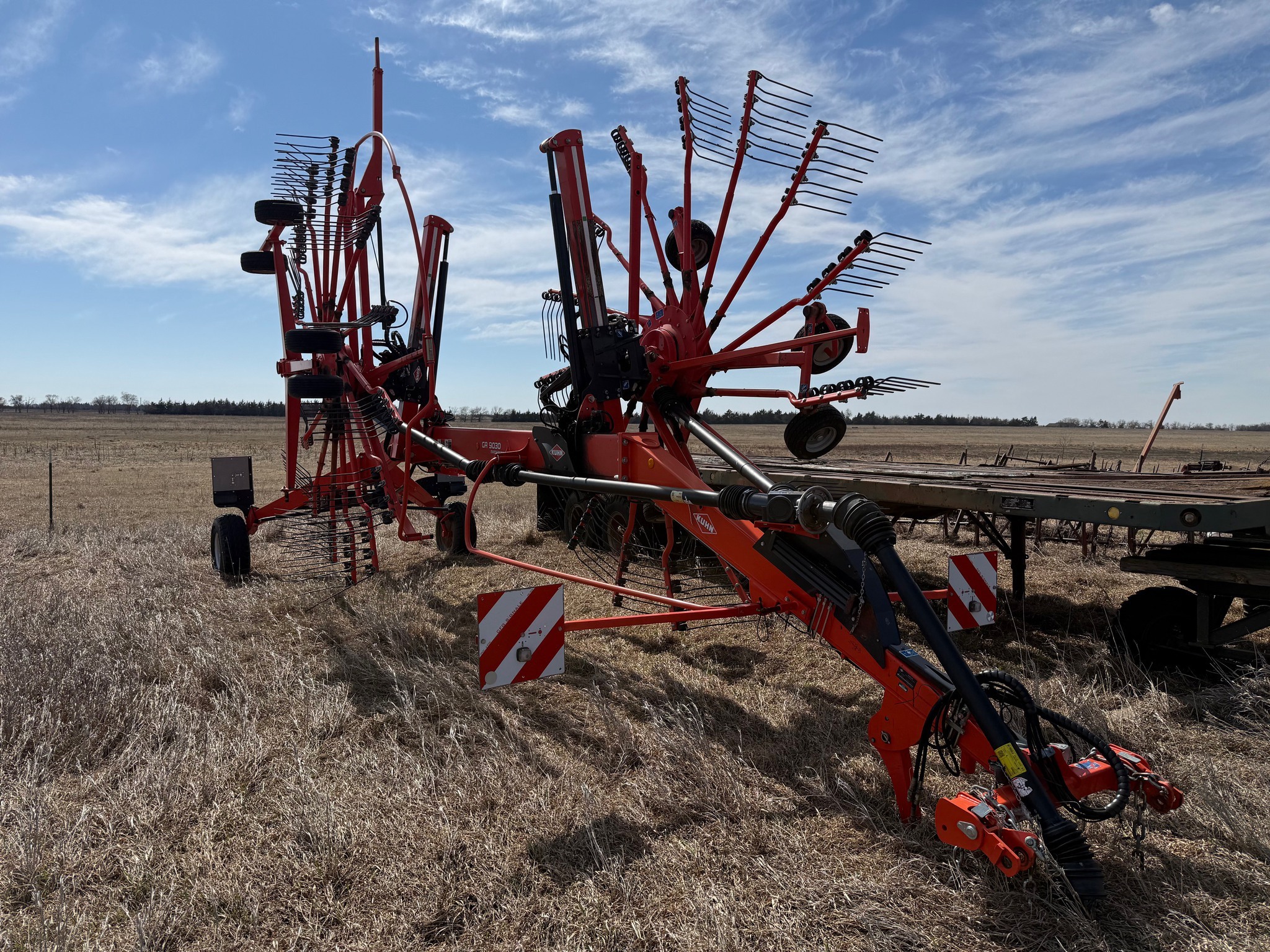 2017 Kuhn GA9030 Rake