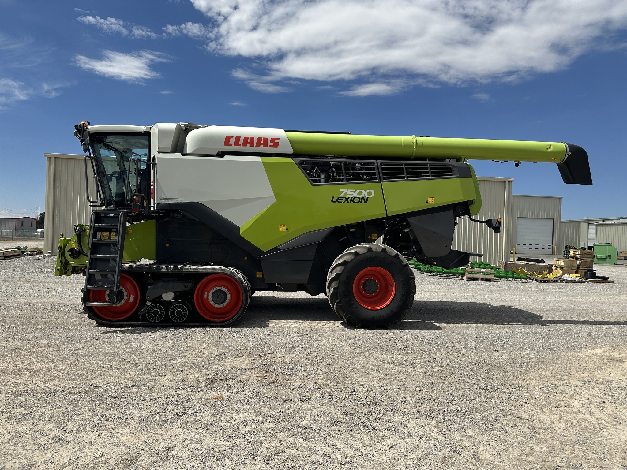 2022 Claas LEXION 7500TT Combine