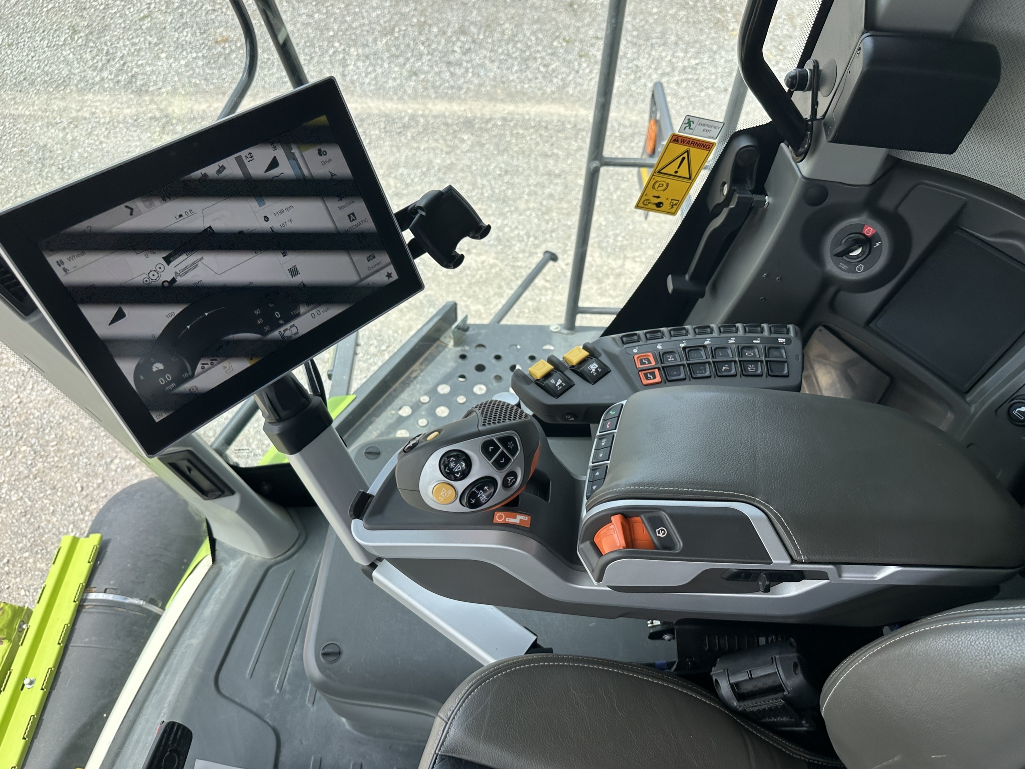2022 Claas LEXION 7500TT Combine