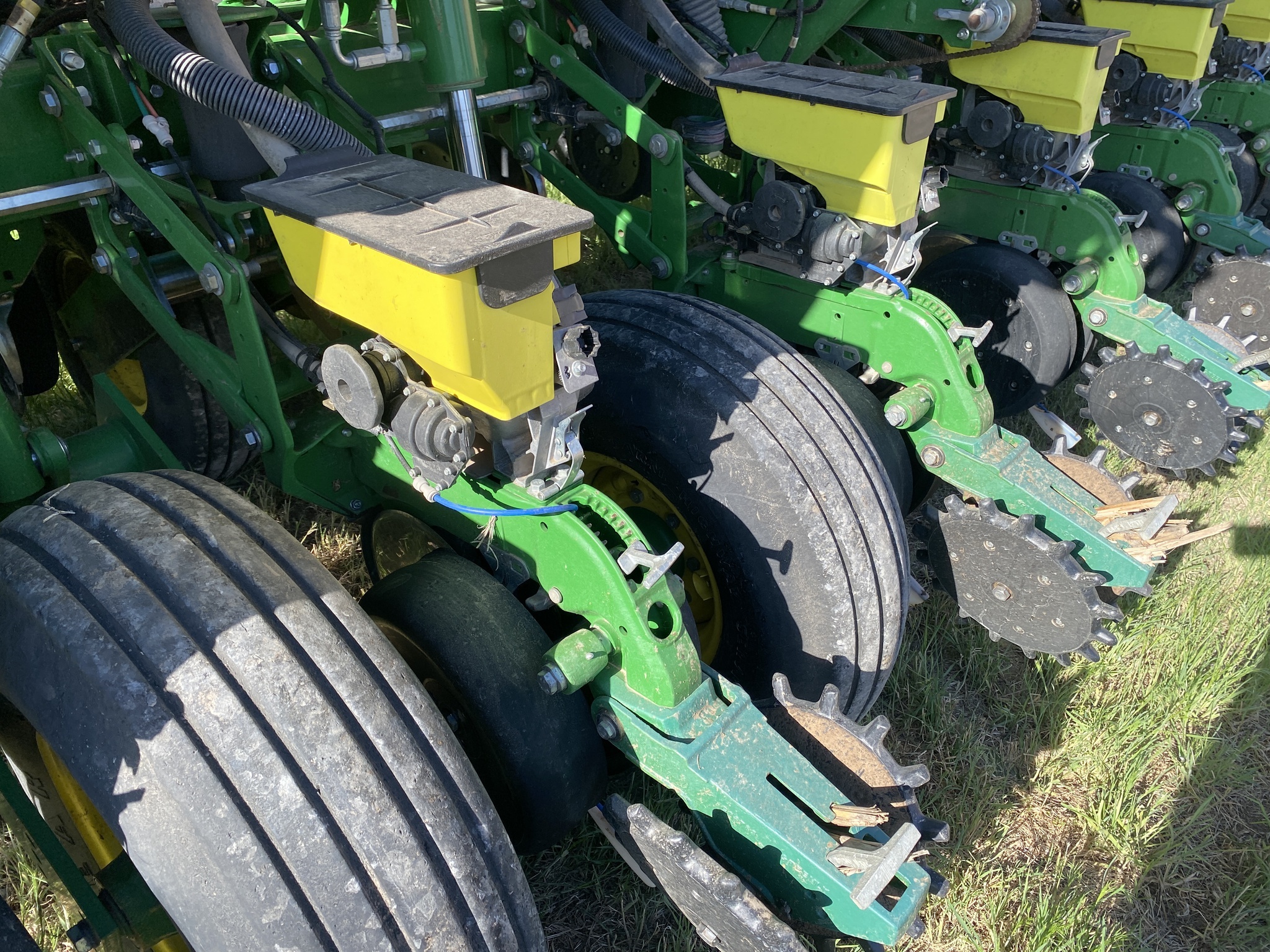 2017 John Deere 1795 Planter