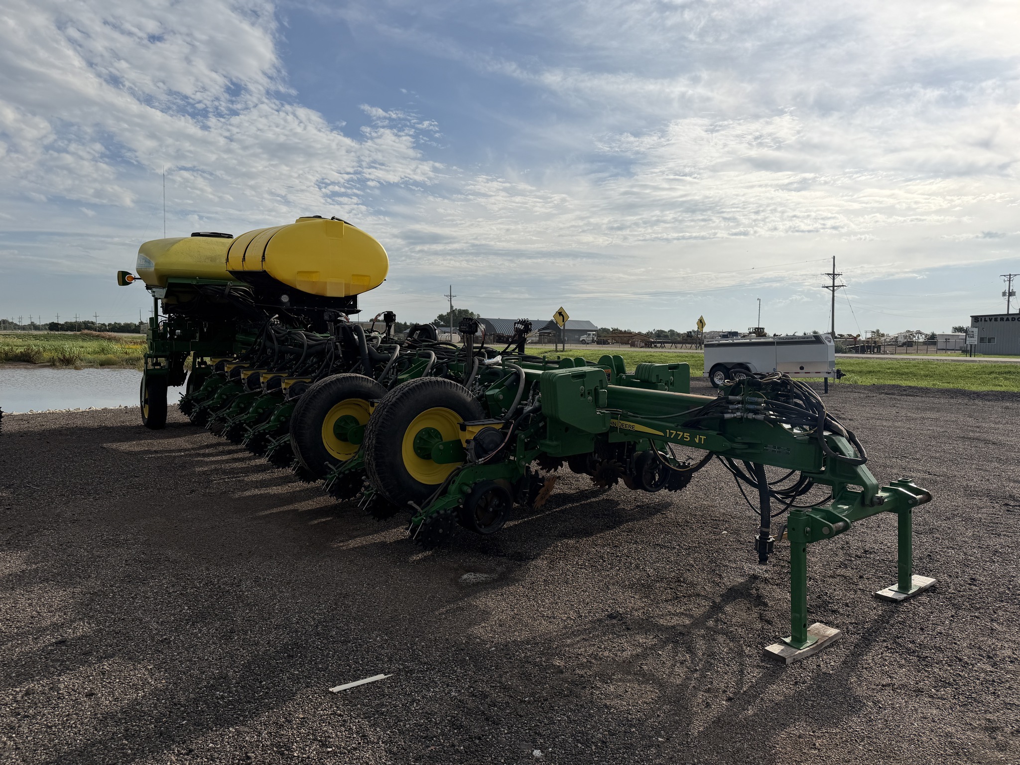 2017 John Deere 1775NT Planter