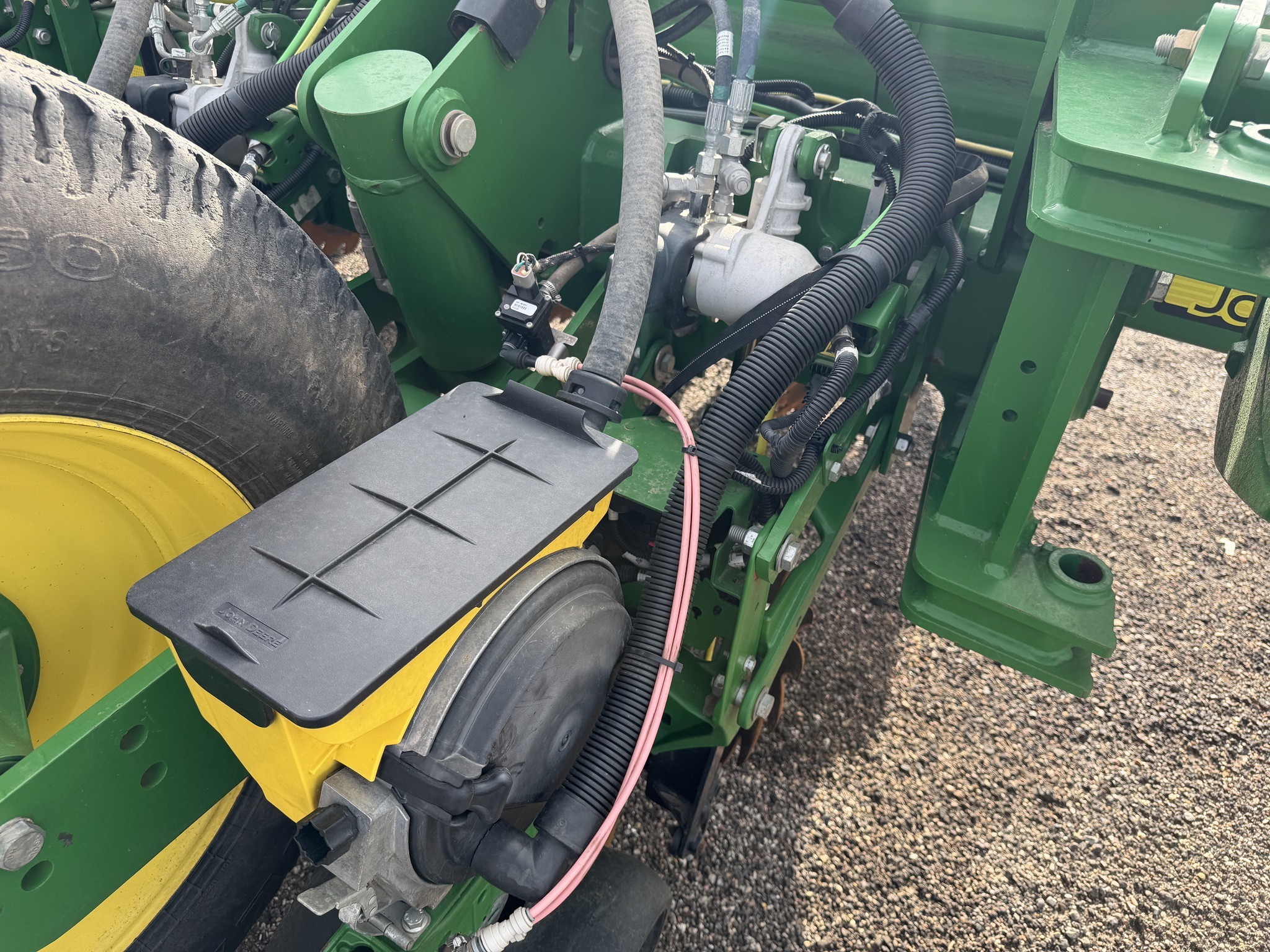 2017 John Deere 1775NT Planter