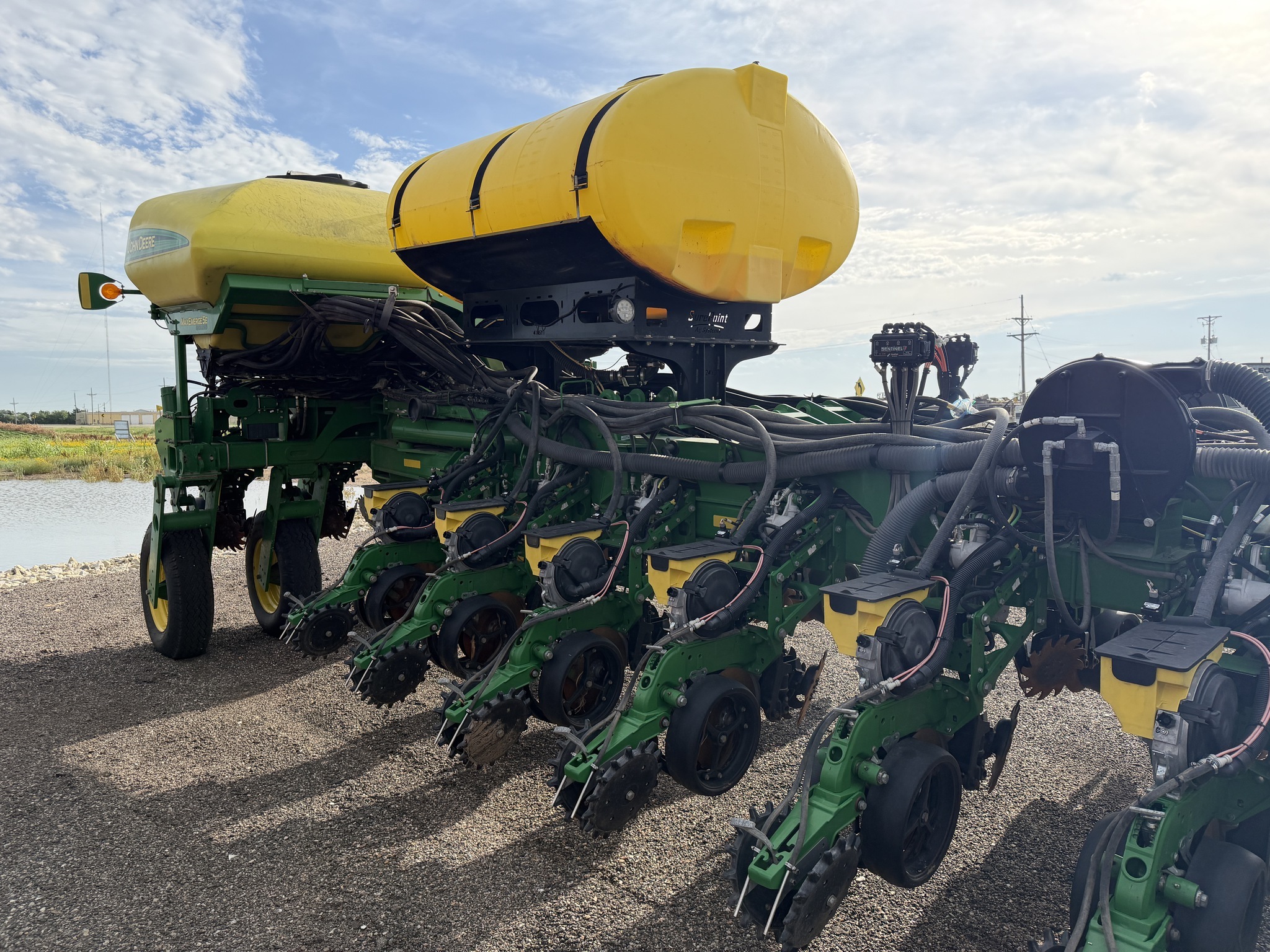 2017 John Deere 1775NT Planter
