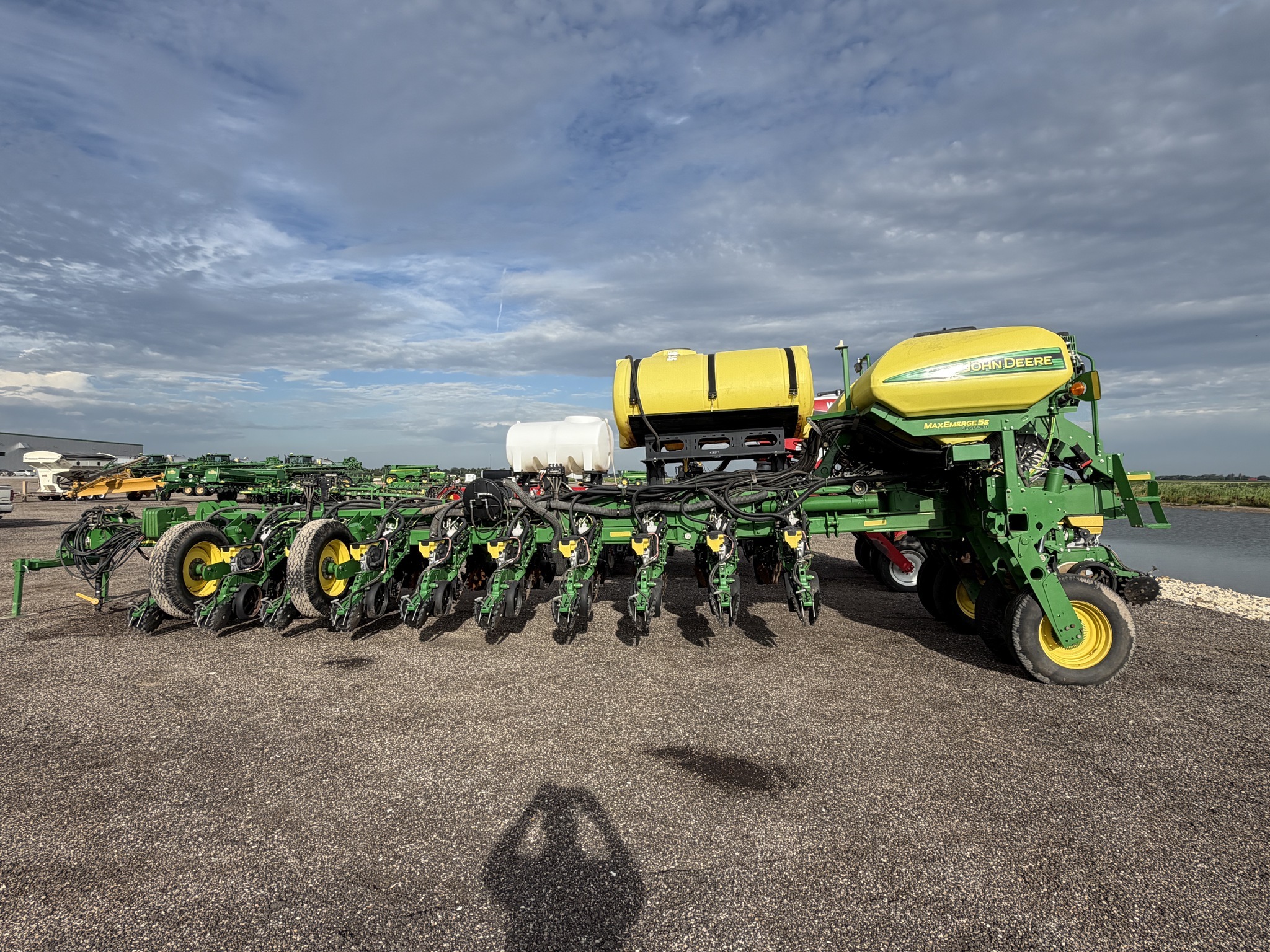 2017 John Deere 1775NT Planter