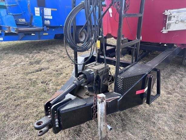 2018 Cloverdale 1100T Feed Wagon