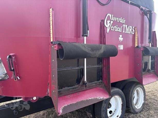 2018 Cloverdale 1100T Feed Wagon