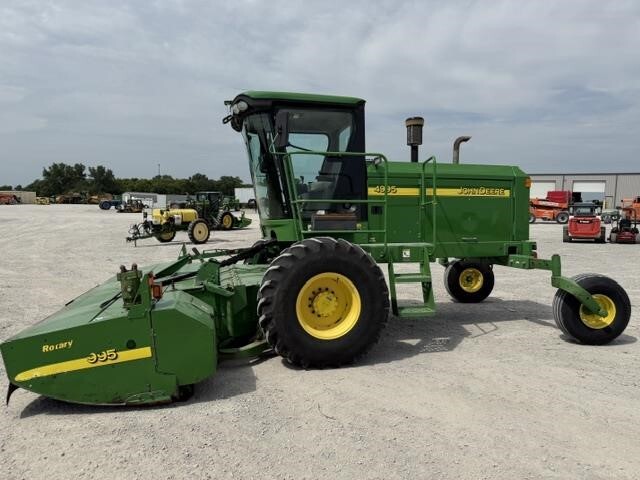  John Deere 4995 Self-Propelled Windrowers and Swather