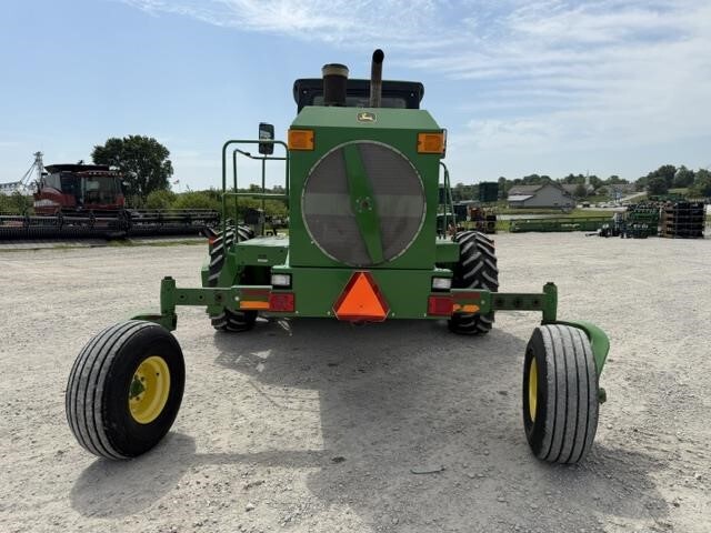  John Deere 4995 Self-Propelled Windrowers and Swather