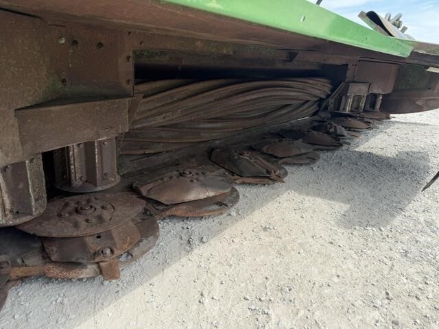  John Deere 4995 Self-Propelled Windrowers and Swather
