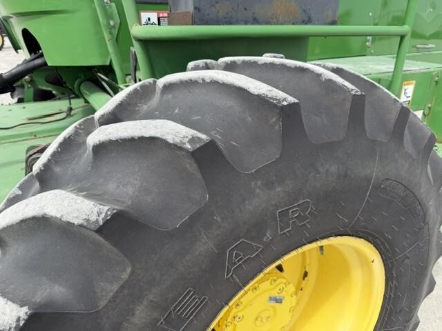  John Deere 4995 Self-Propelled Windrowers and Swather