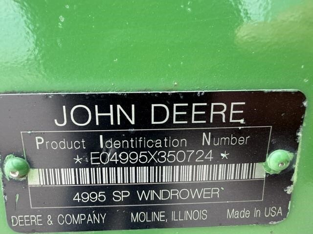  John Deere 4995 Self-Propelled Windrowers and Swather