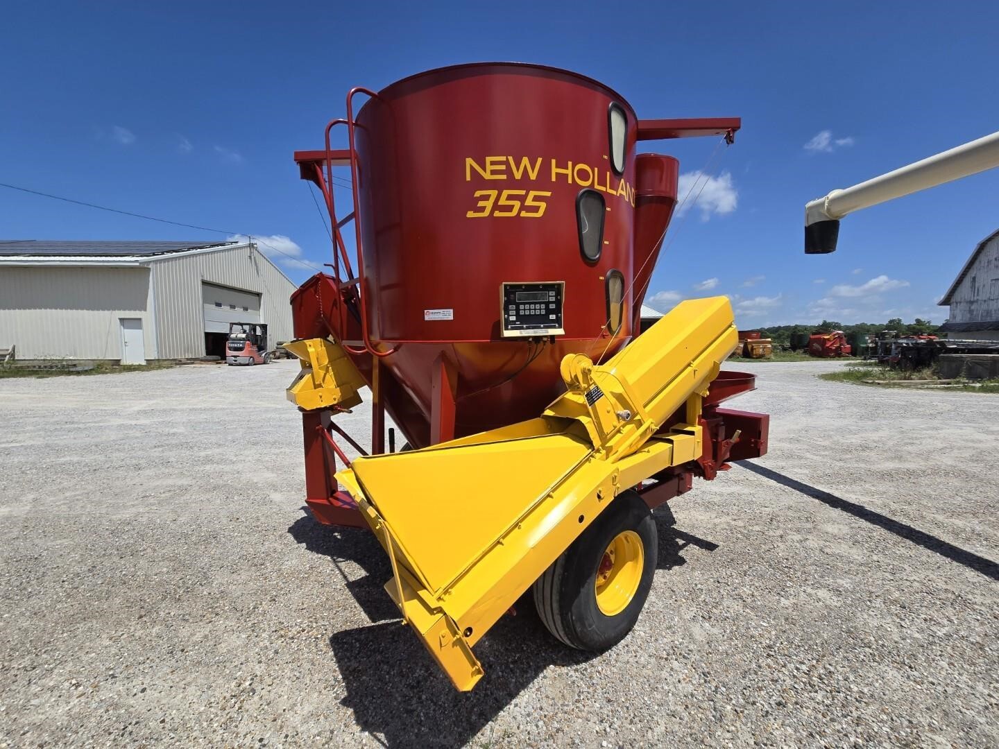 New Holland 355 Grinders and Mixer