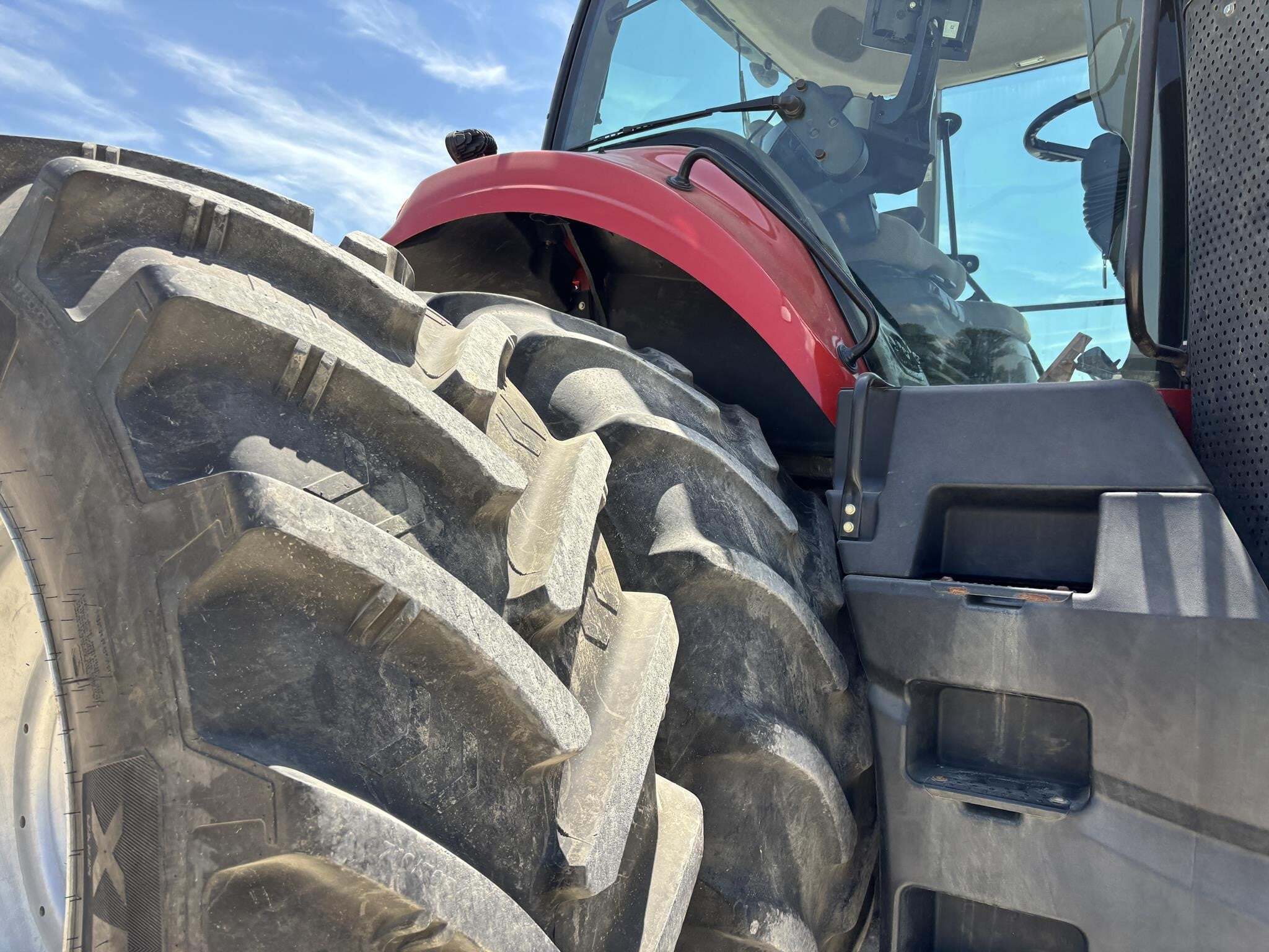 2016 Case IH Magnum 340 Tractor