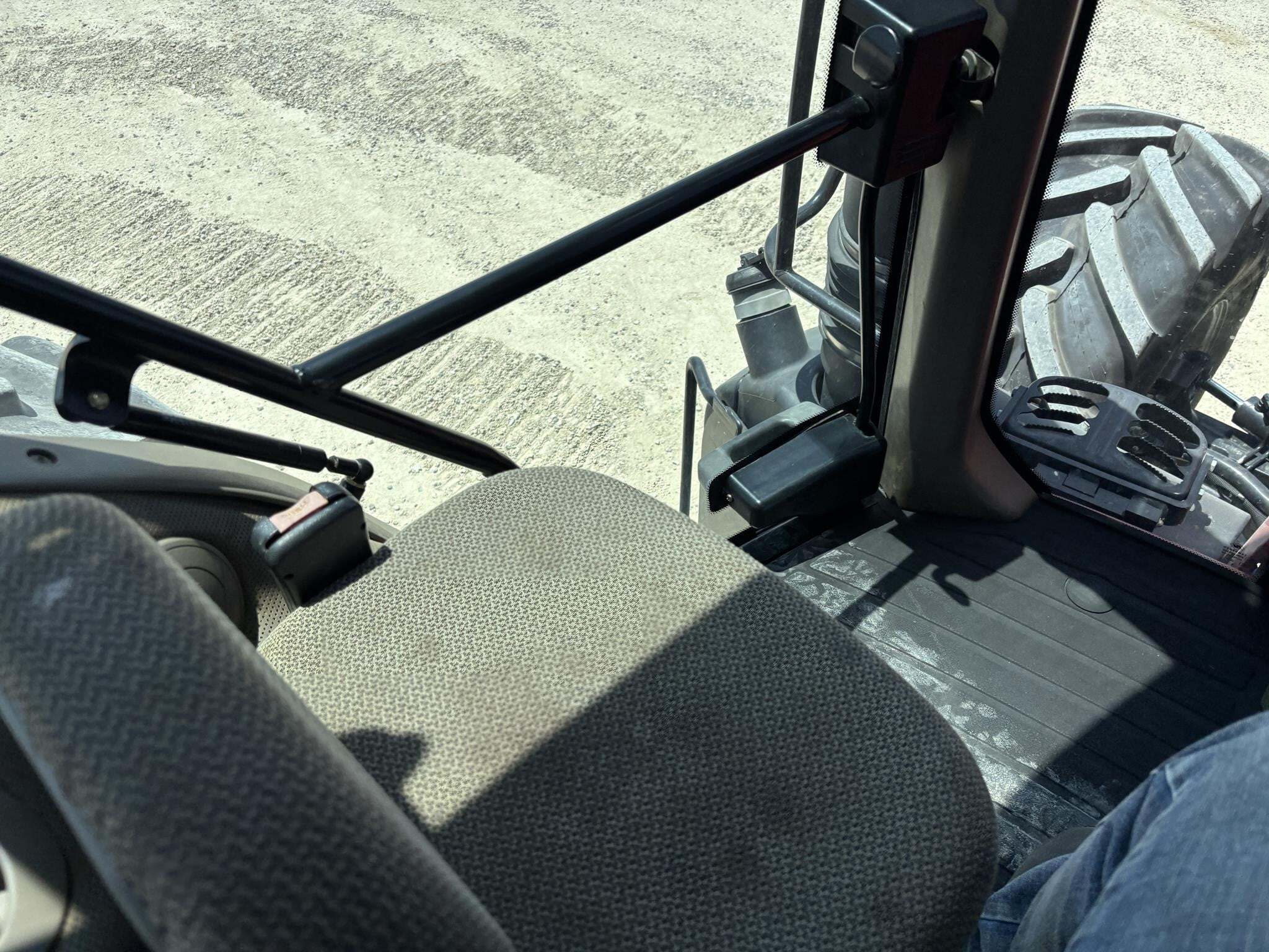 2016 Case IH Magnum 340 Tractor