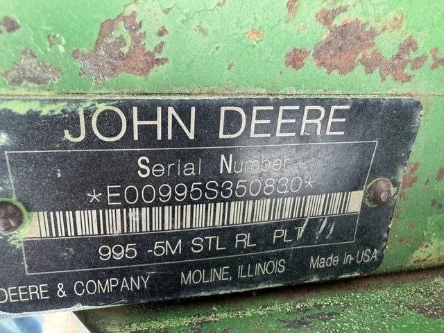  John Deere 4995 Self-Propelled Windrowers and Swather