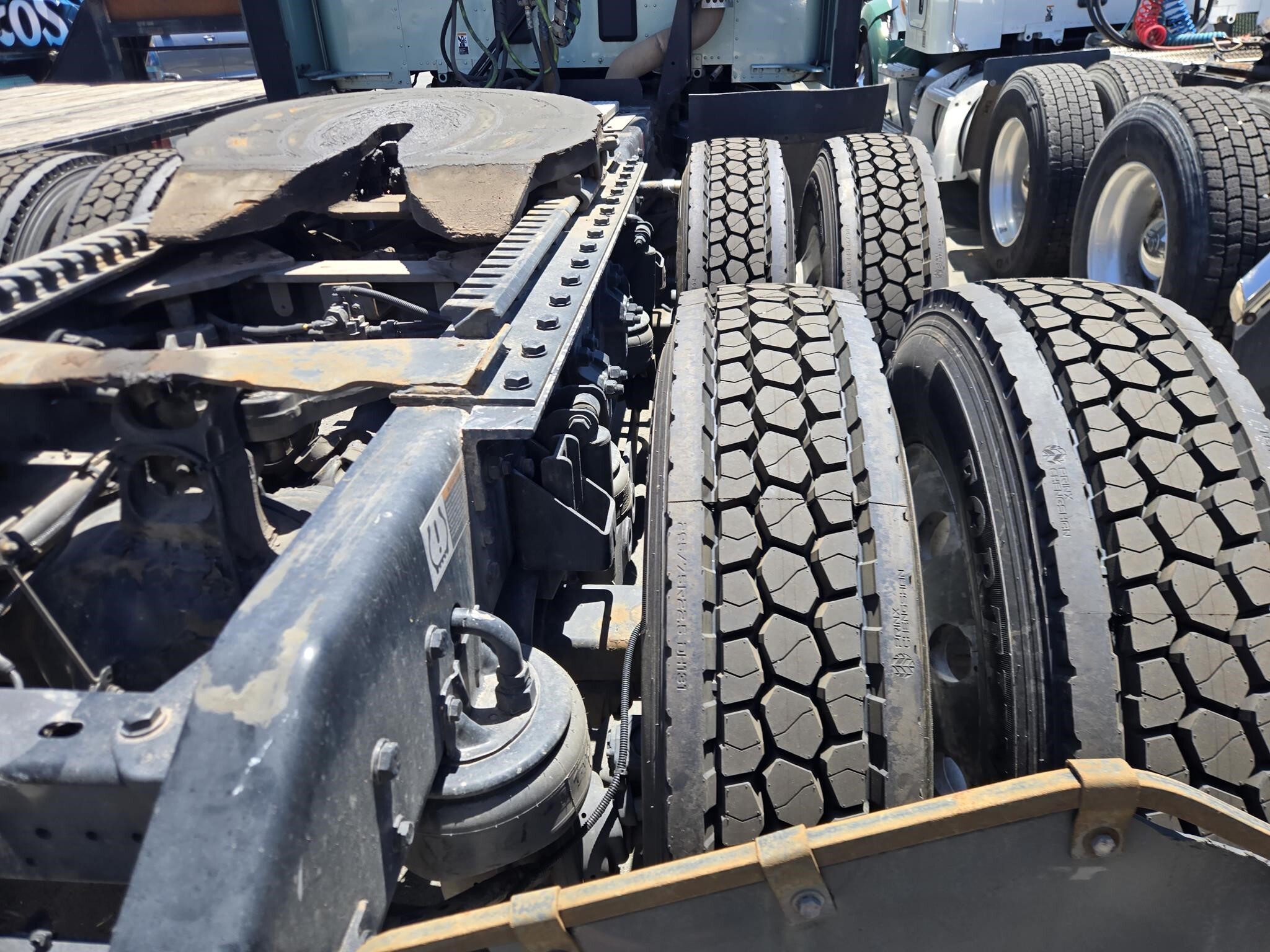 2019 Kenworth T680 Semi Trucks/Trailer