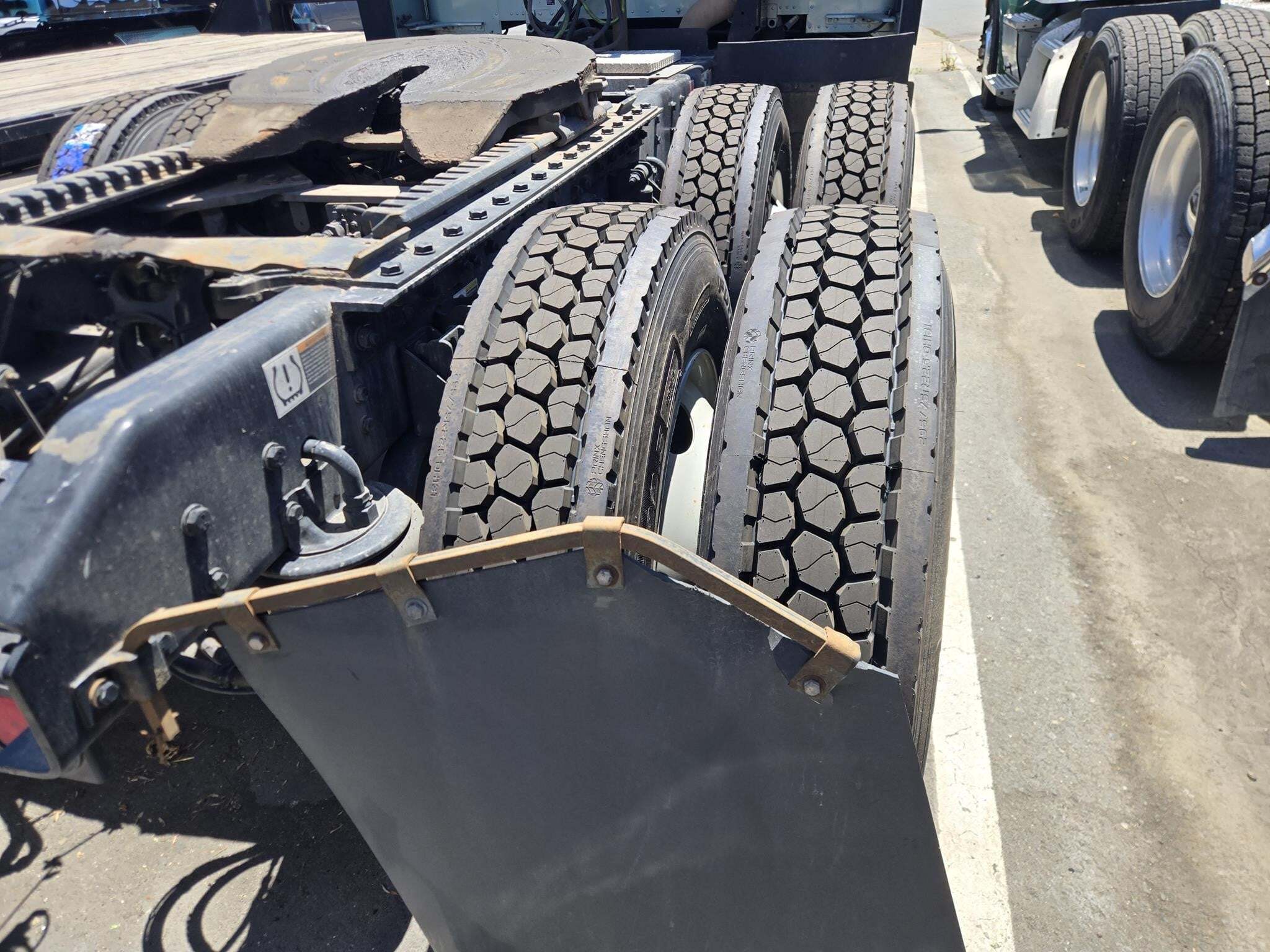 2019 Kenworth T680 Semi Trucks/Trailer
