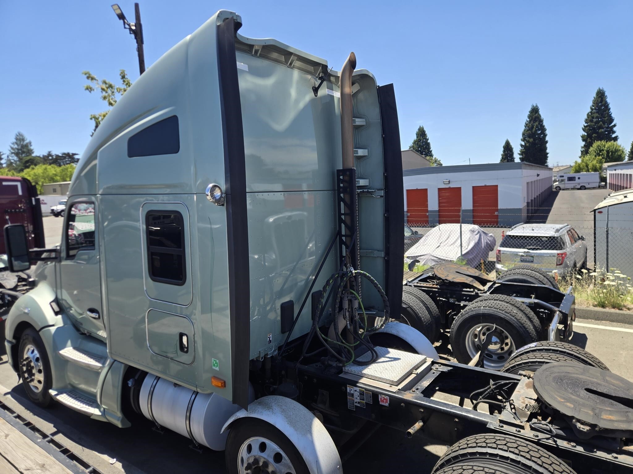 2019 Kenworth T680 Semi Trucks/Trailer