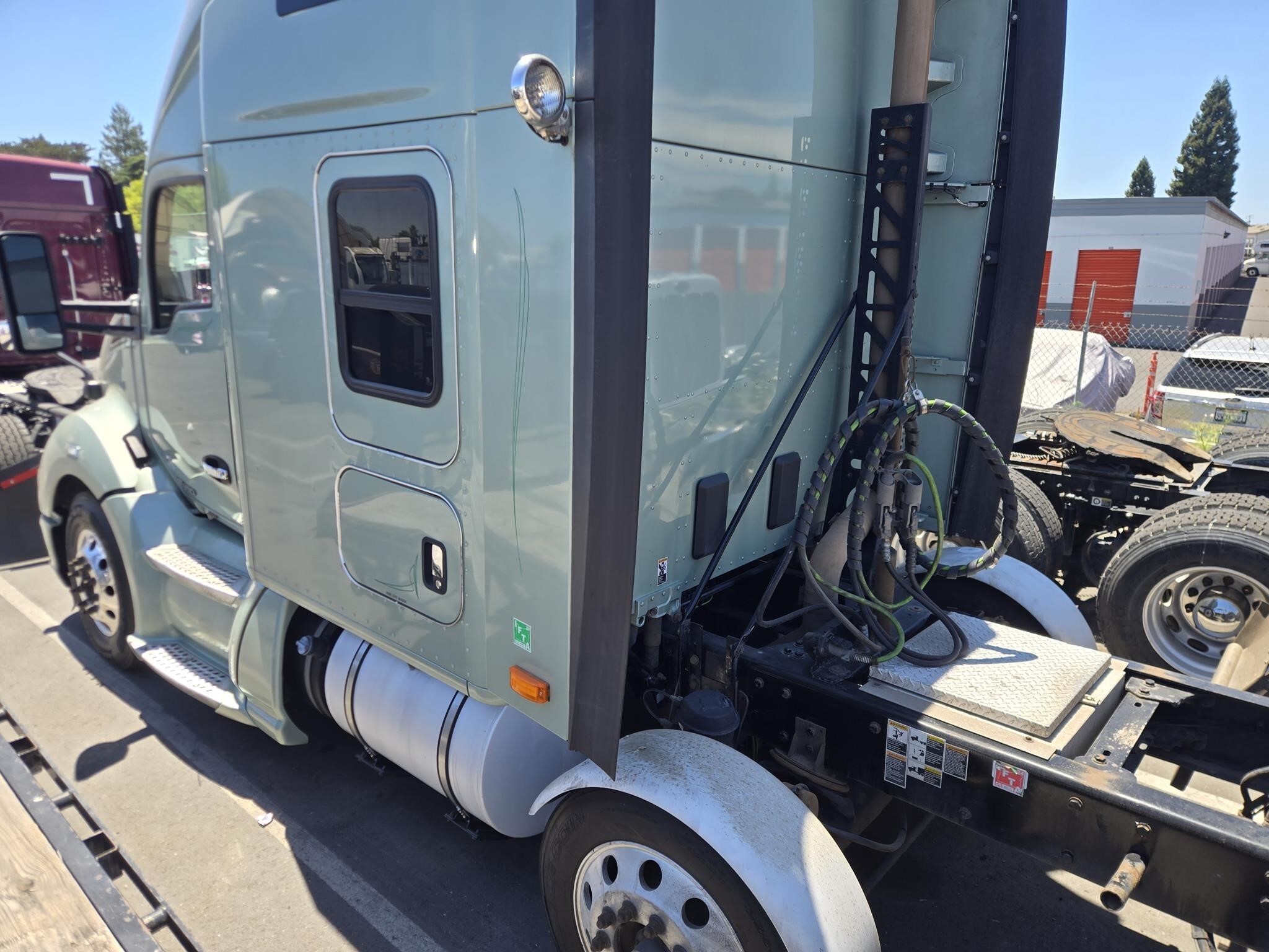 2019 Kenworth T680 Semi Trucks/Trailer
