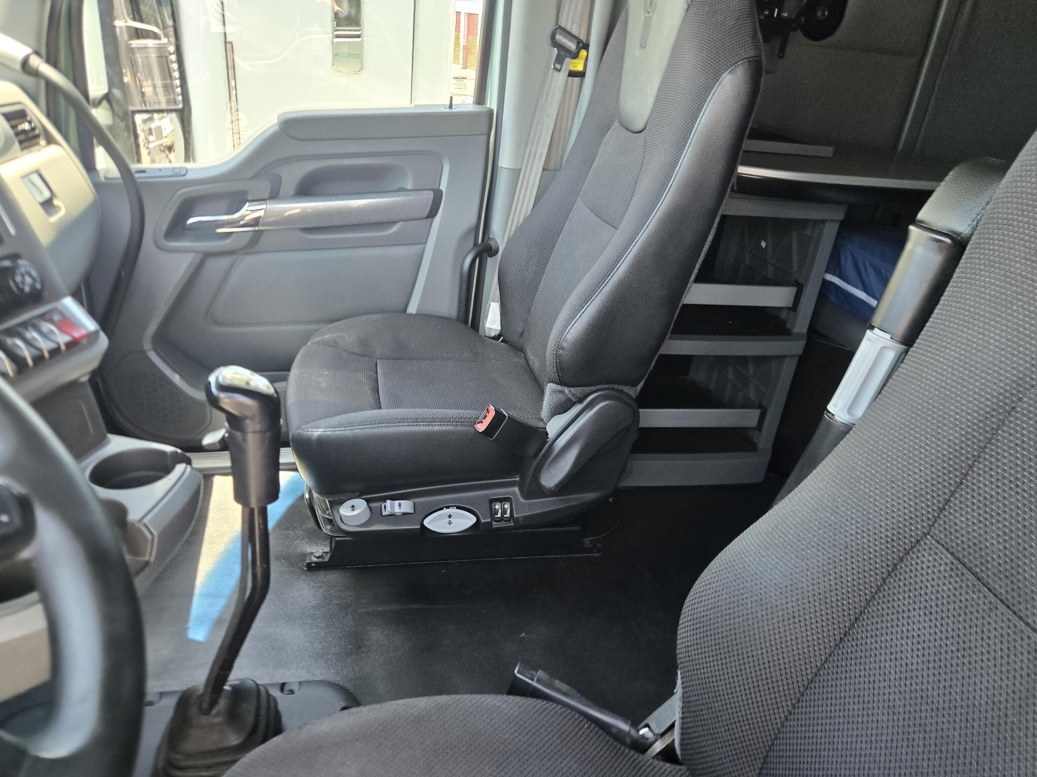 2019 Kenworth T680 Semi Trucks/Trailer