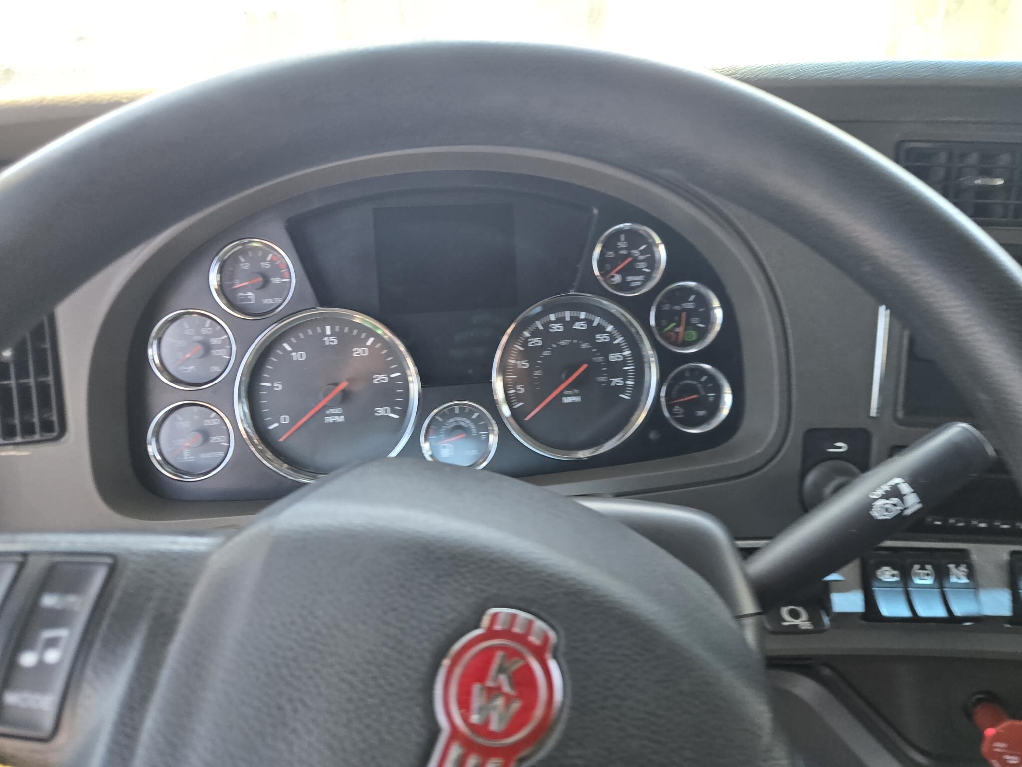 2019 Kenworth T680 Semi Trucks/Trailer
