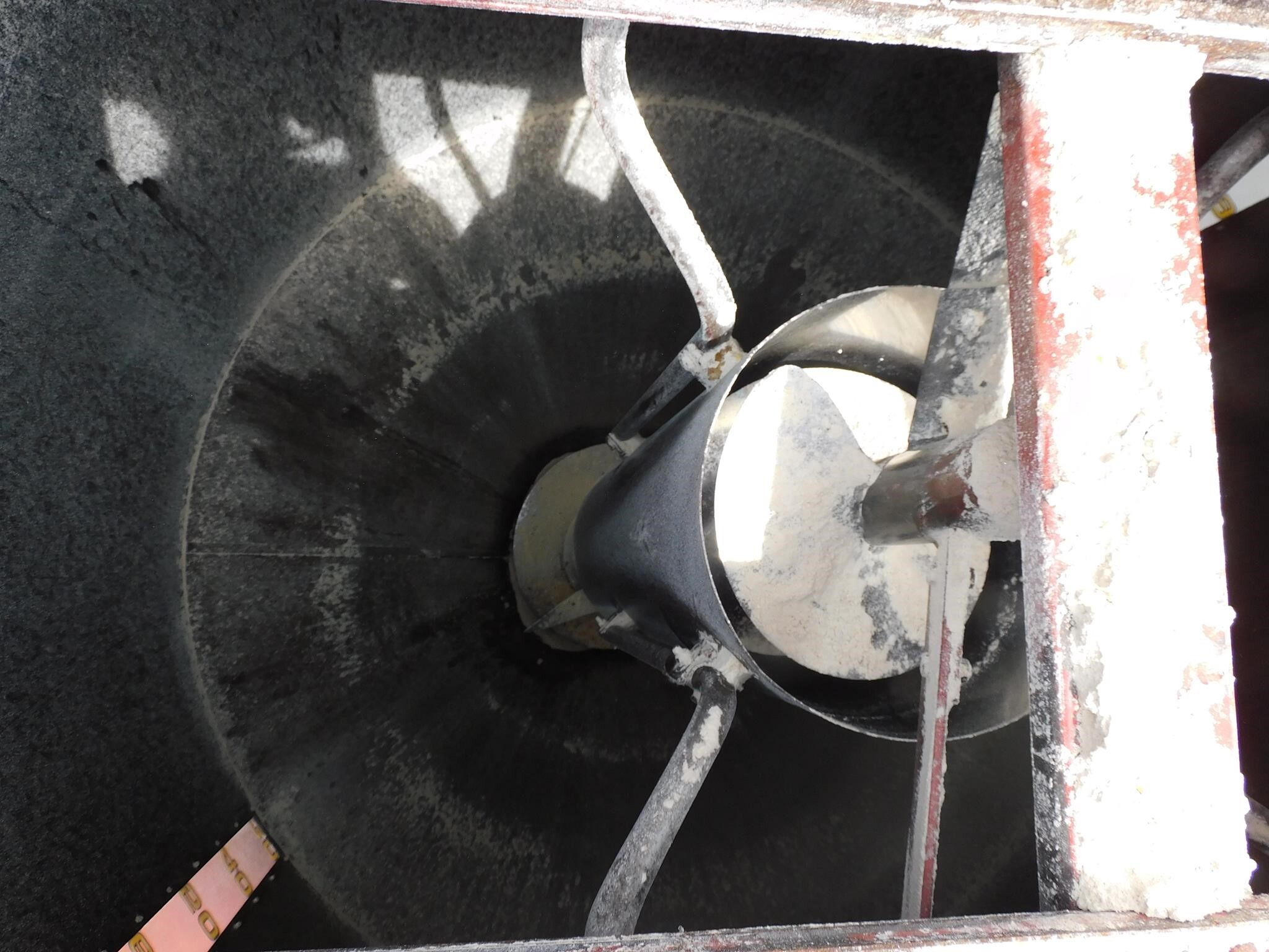  Gehl MX125 Grinders and Mixer
