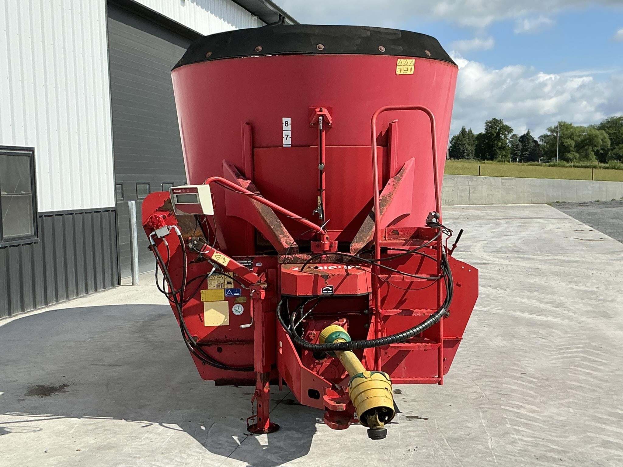  Trioliet Solomix 2-1600L VL Grinders and Mixer
