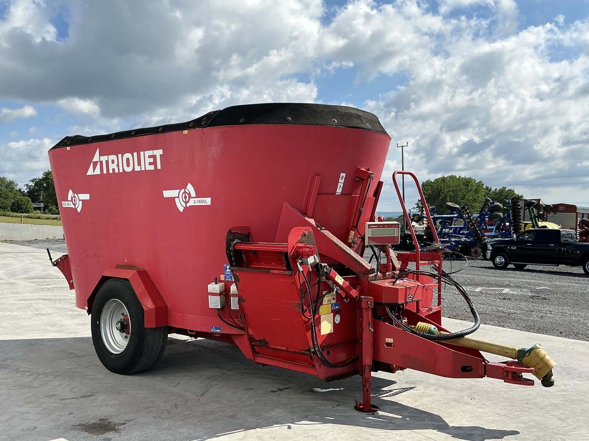  Trioliet Solomix 2-1600L VL Grinders and Mixer