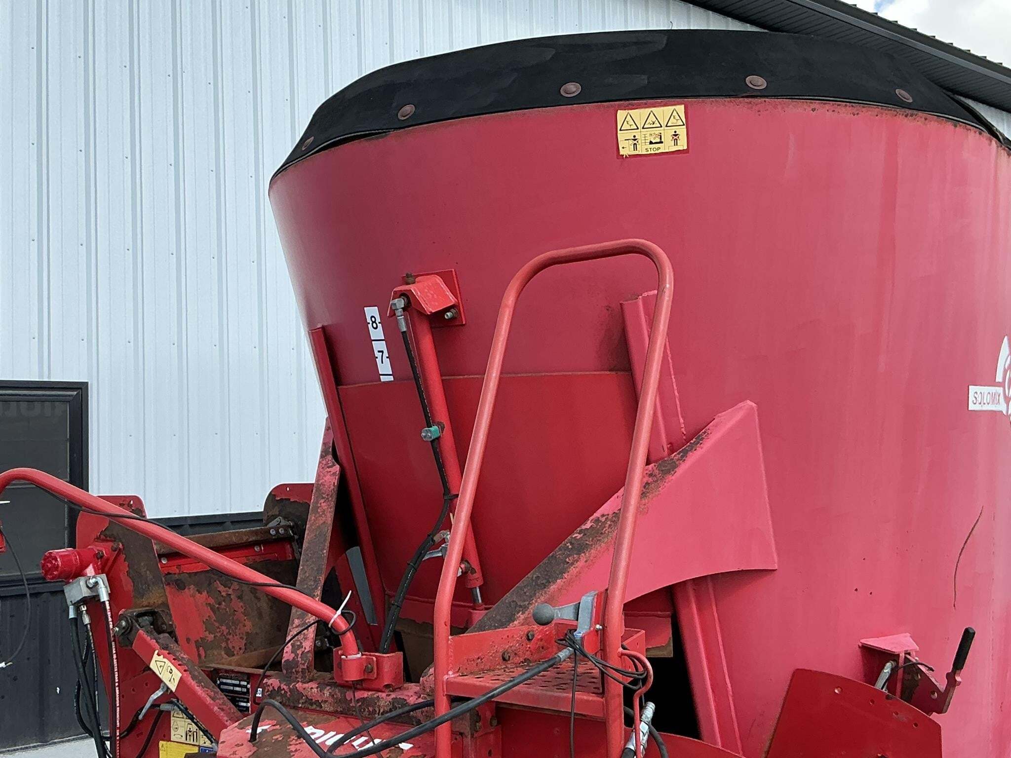  Trioliet Solomix 2-1600L VL Grinders and Mixer