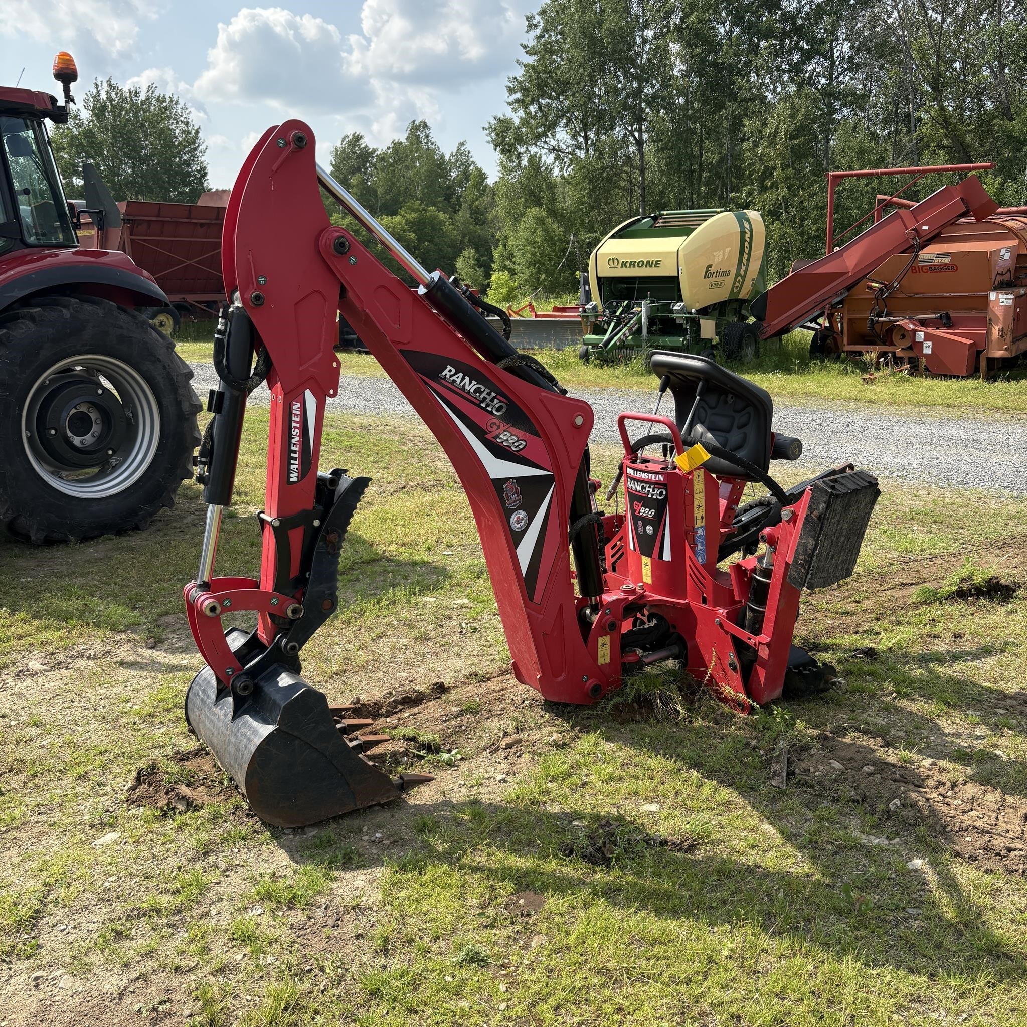  Wallenstein GX920 Front End Loader