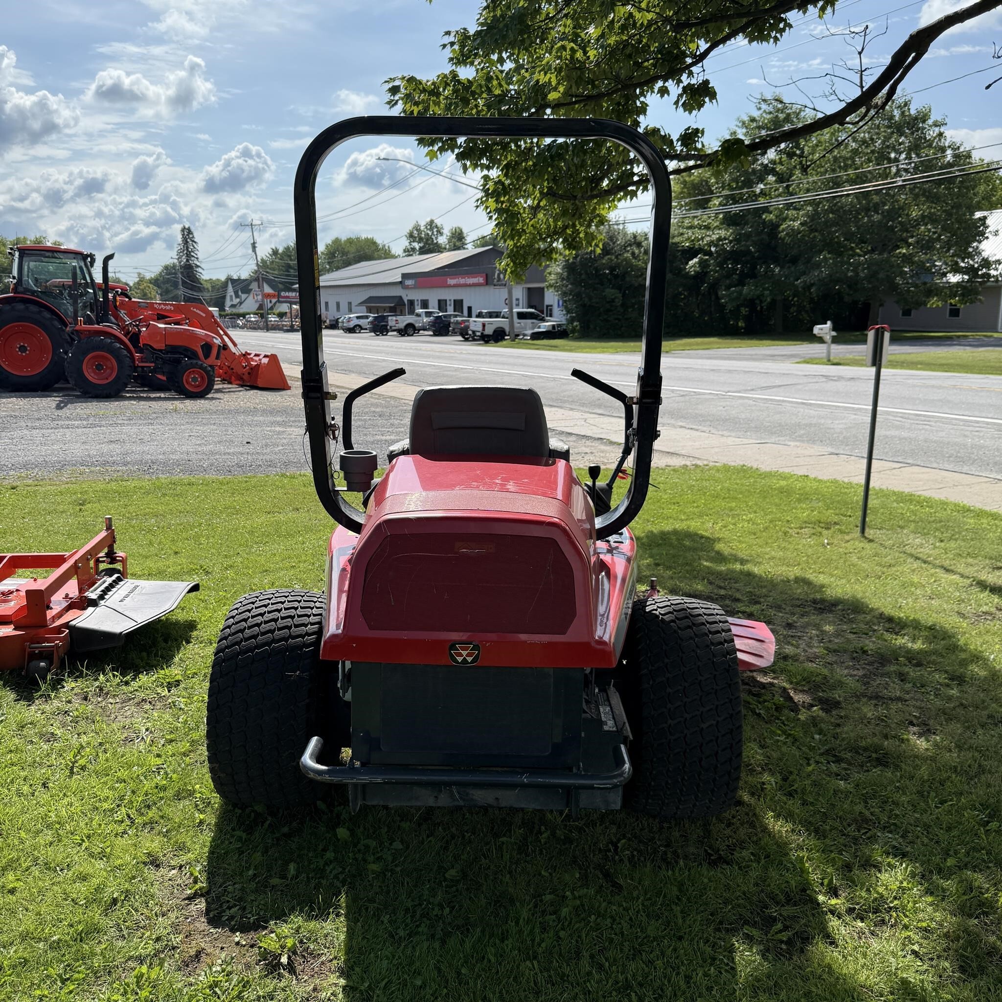  Massey Ferguson ZT29 Lawn Mower