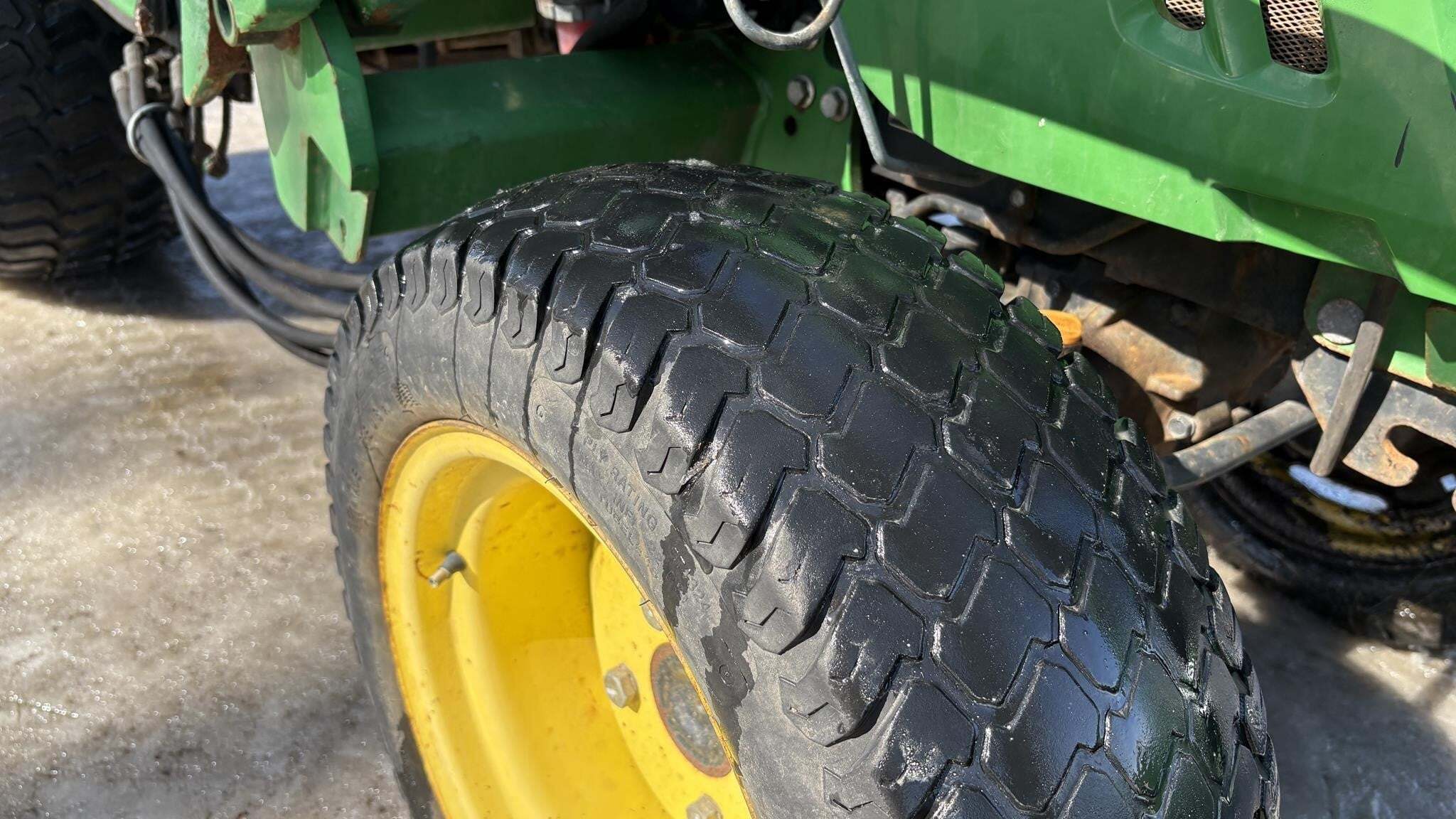 2008 John Deere 2520 Tractor