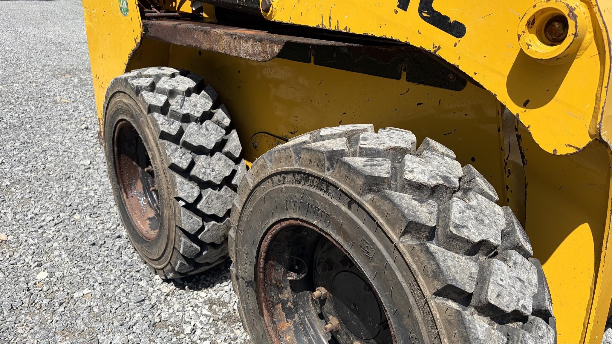 2021 Gehl R165 Skid Steer