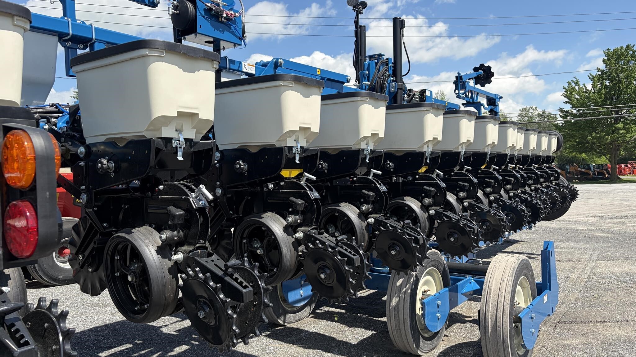 2026 Kinze 3605 Planter