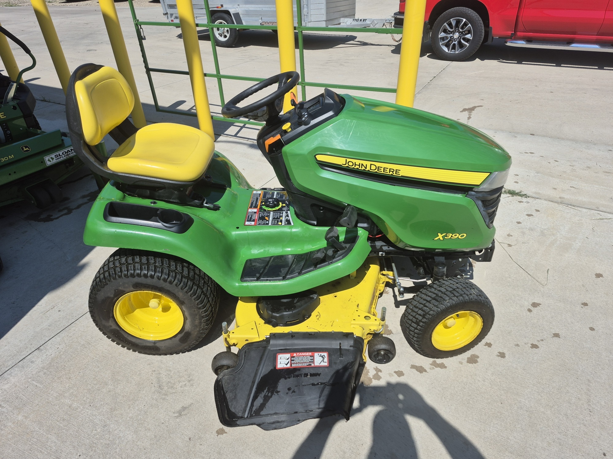 2019 John Deere X390 Lawn Mower