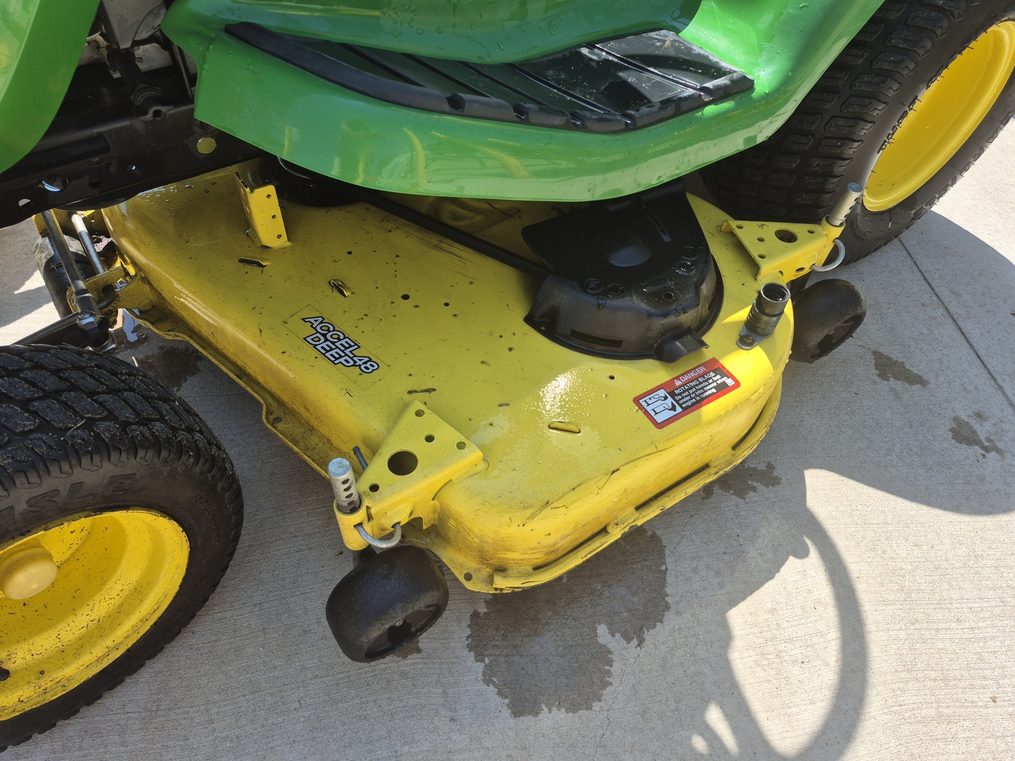 2019 John Deere X390 Lawn Mower