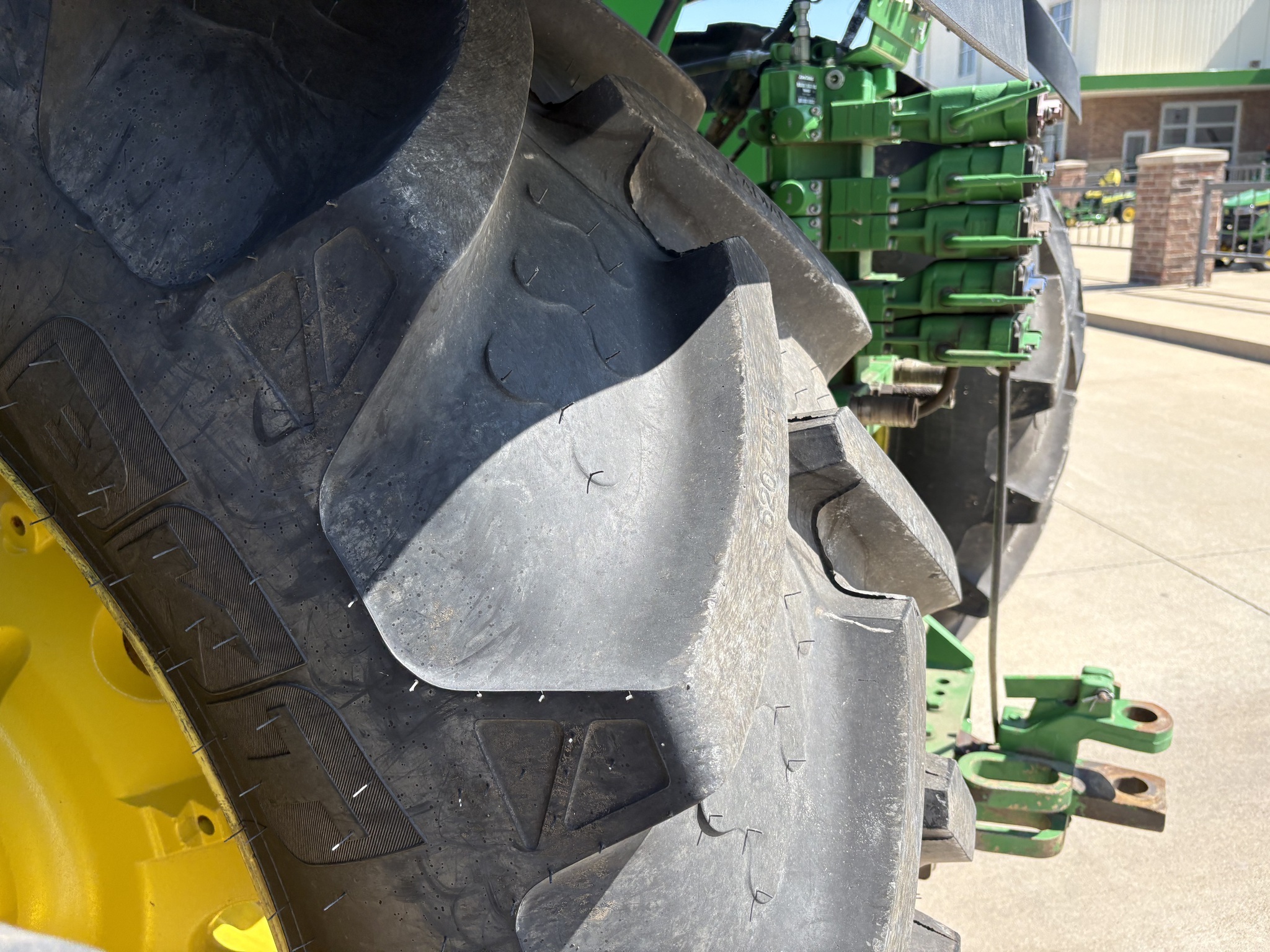 2016 John Deere 9370R Tractor
