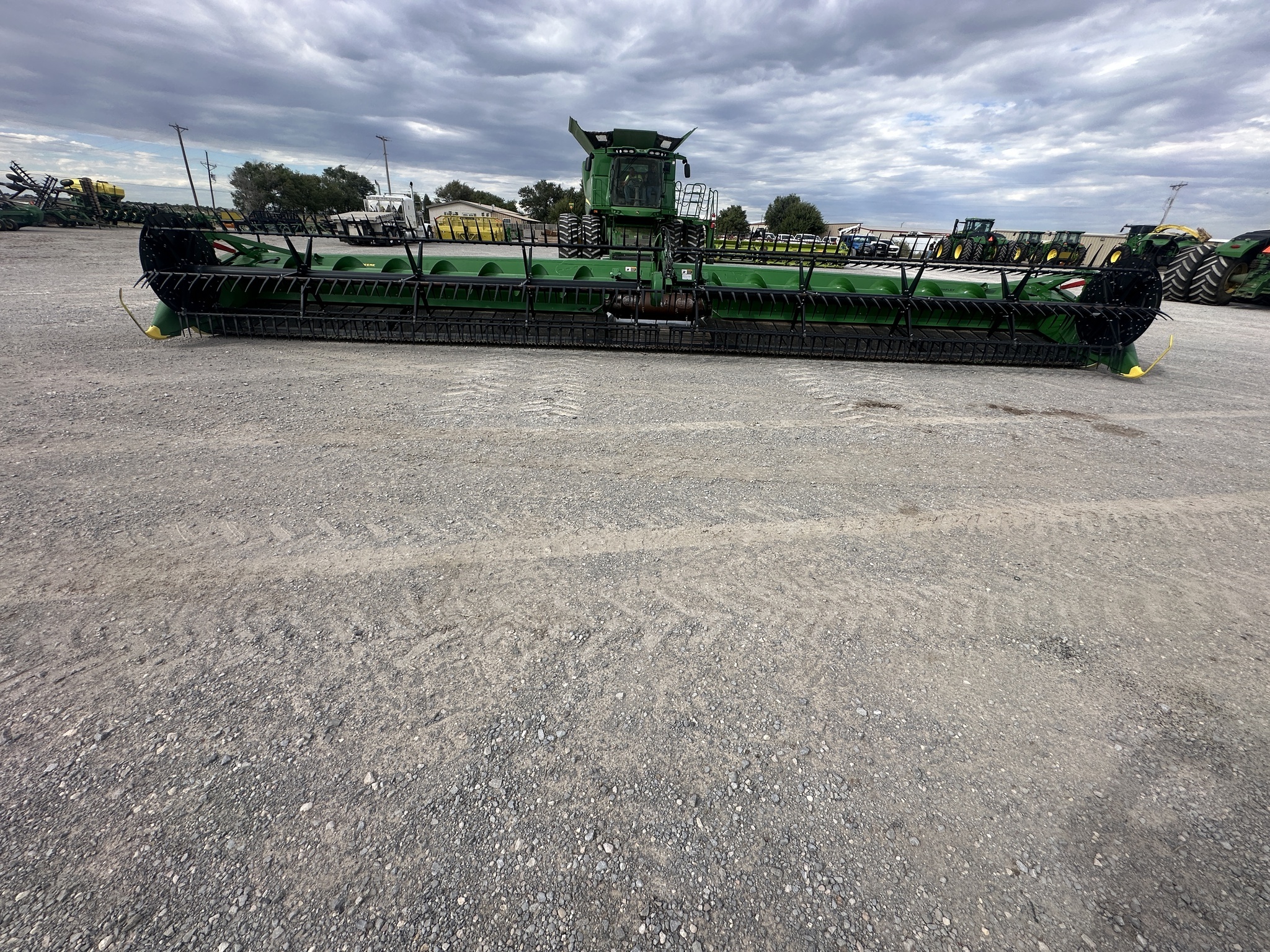 2023 John Deere RD40F Platform