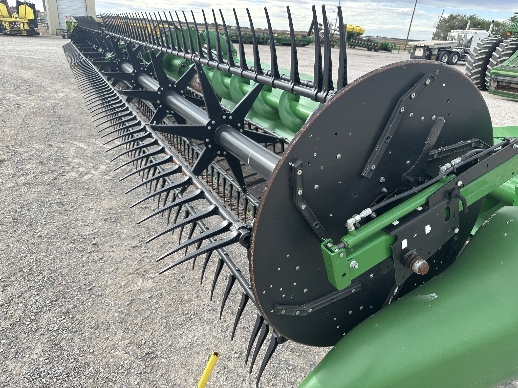 2023 John Deere RD40F Platform