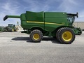 2015 John Deere S670 Combine