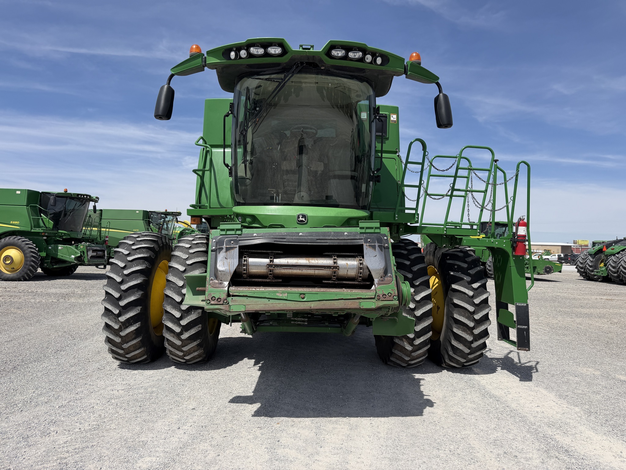 2015 John Deere S670 Combine