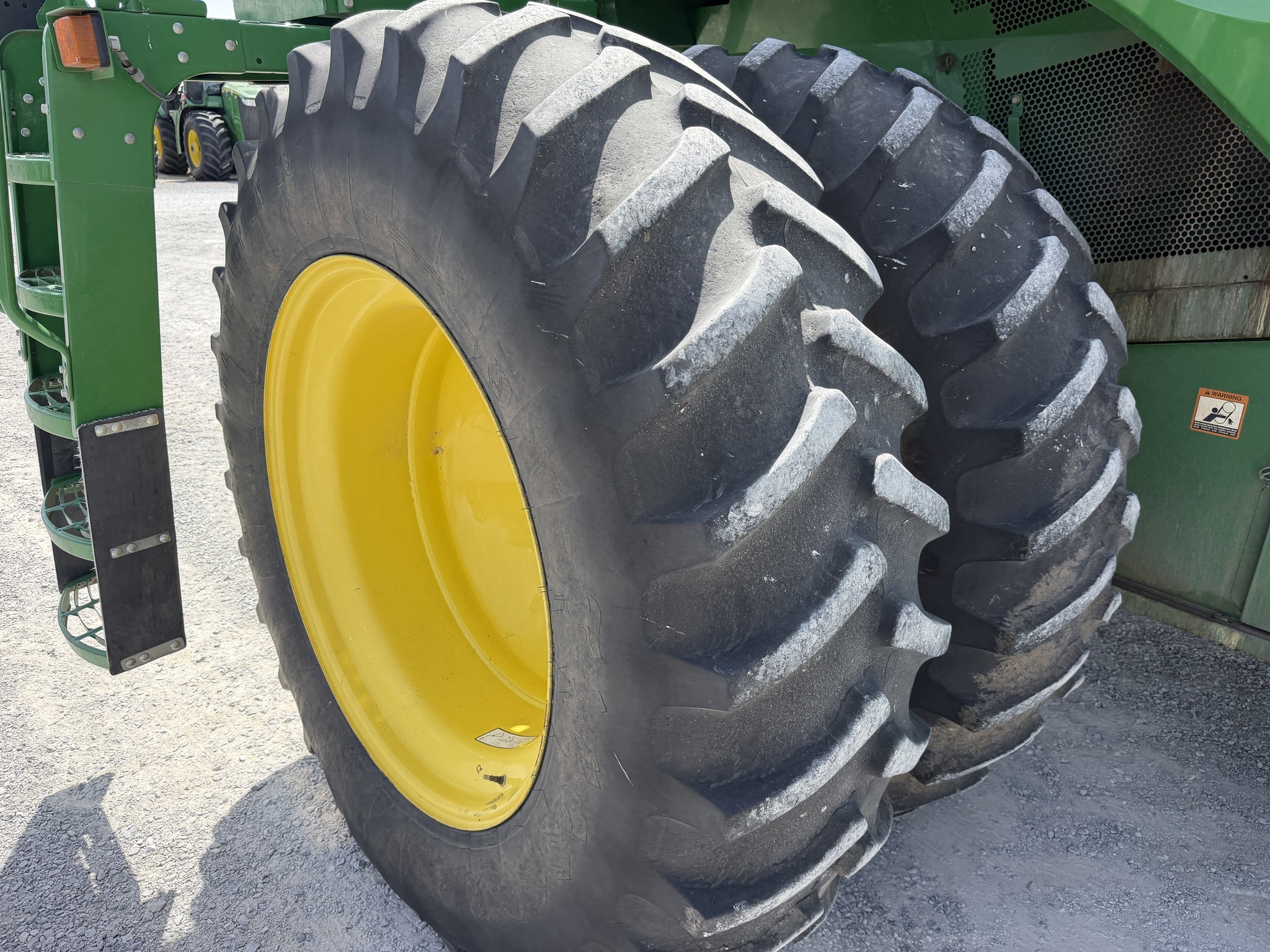 2015 John Deere S670 Combine