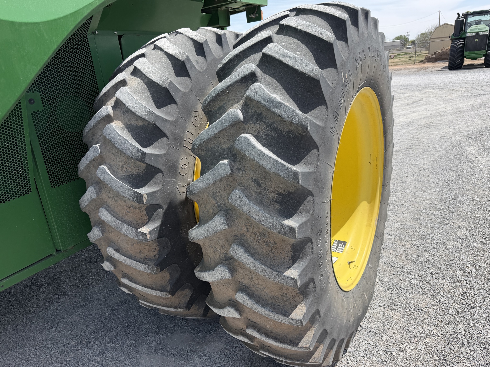 2015 John Deere S670 Combine