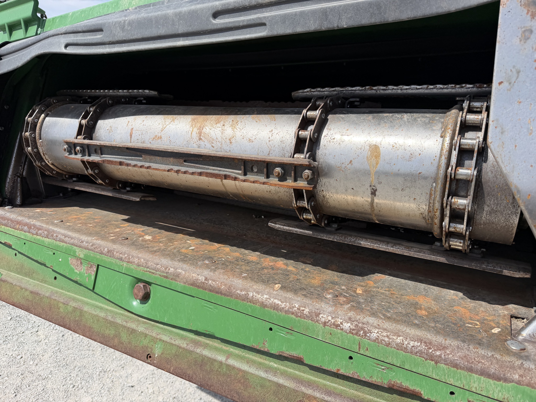 2015 John Deere S670 Combine