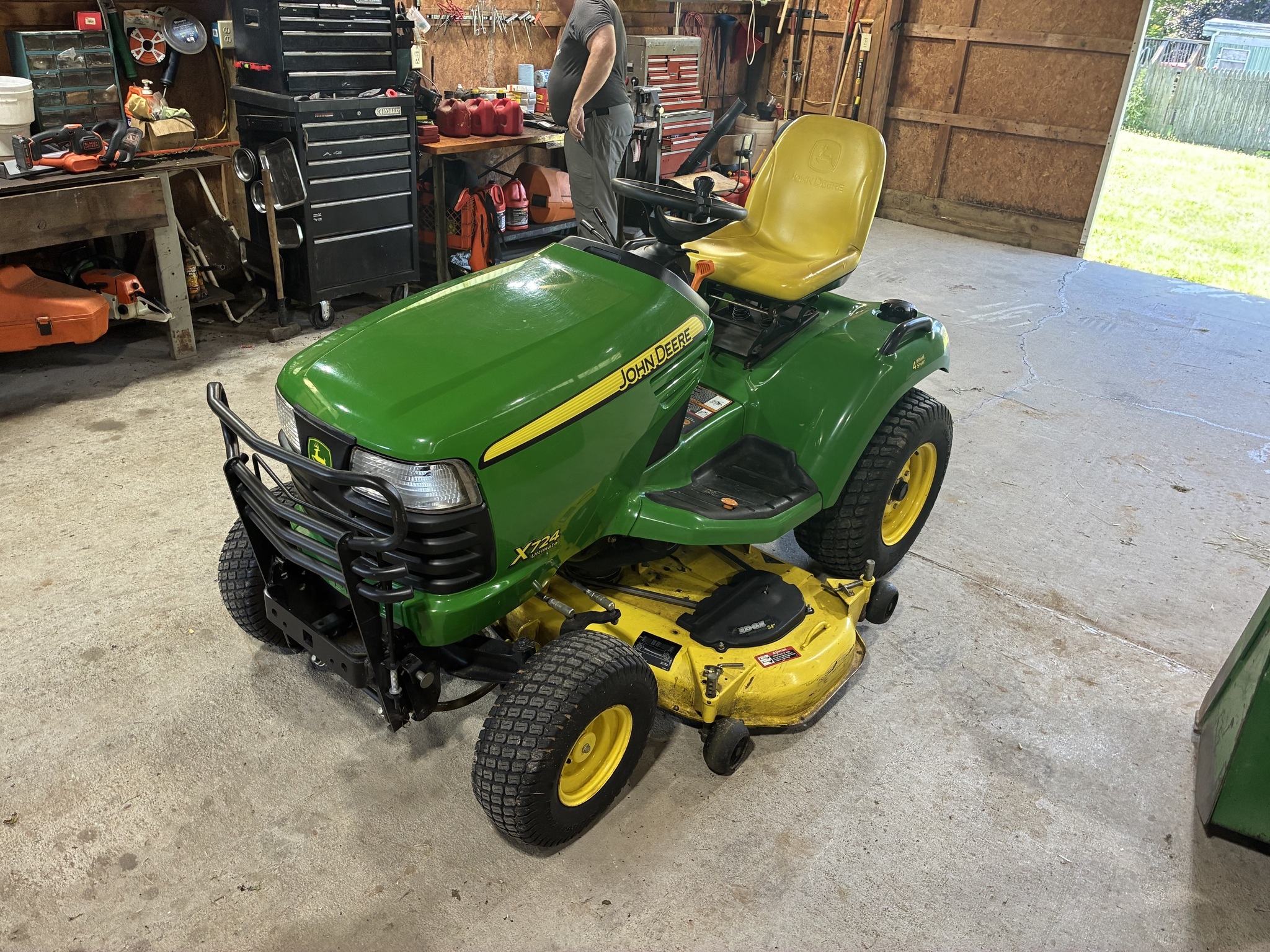 2007 John Deere X724 Lawn Mower