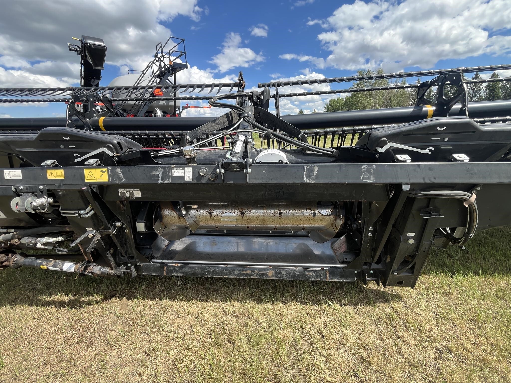 2022 MacDon FD145 Platform