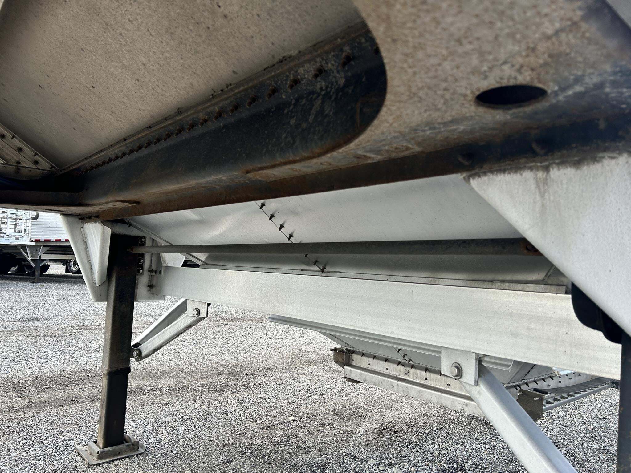 2017 Wilson DWH-651PM Grain Trailer