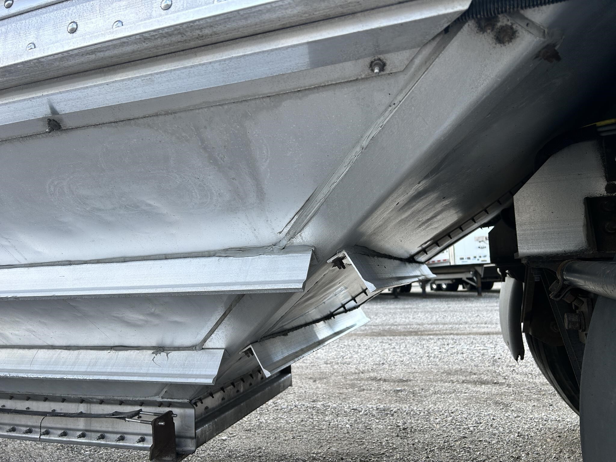 2017 Wilson DWH-651PM Grain Trailer